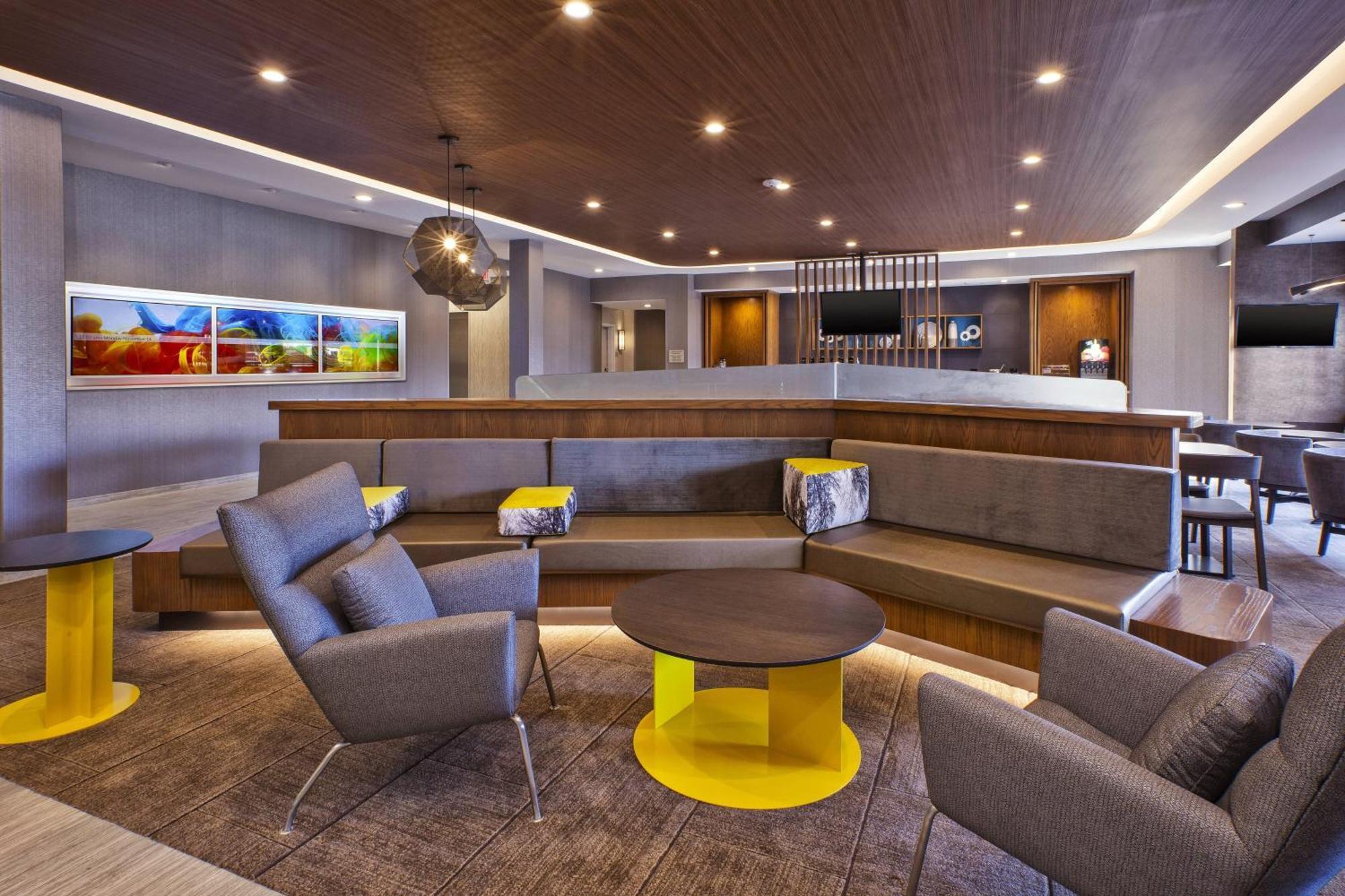 Springhill Suites By Marriott St. Joseph Бентън Харбър Екстериор снимка