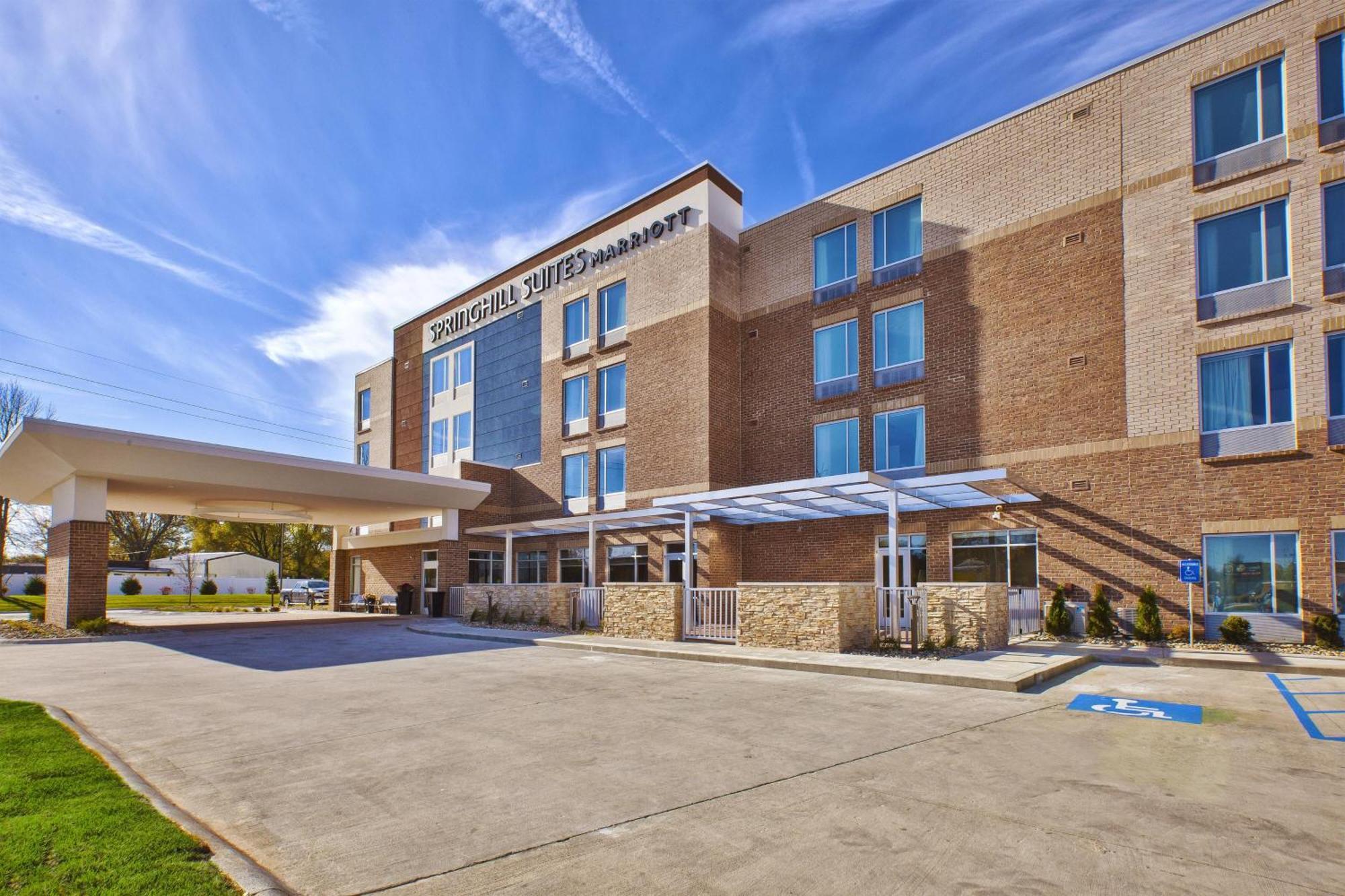 Springhill Suites By Marriott St. Joseph Бентън Харбър Екстериор снимка